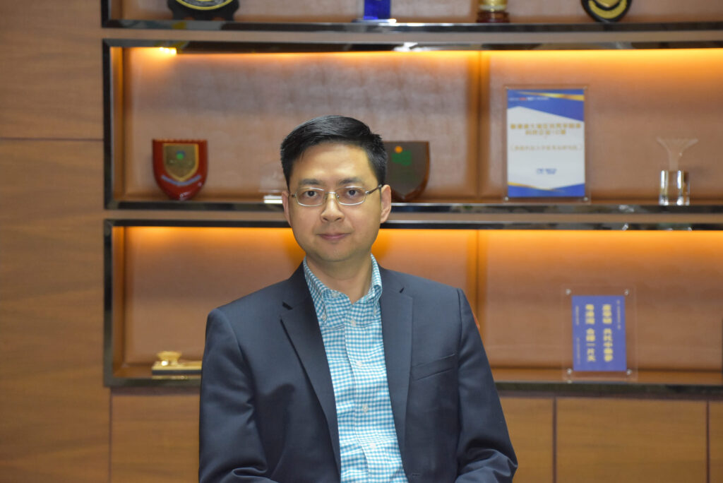 Min GAO (1)